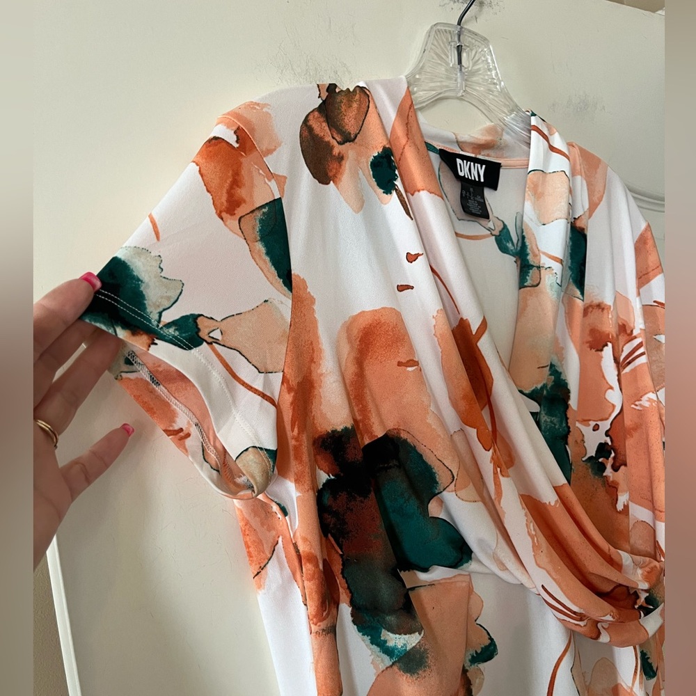 DKNY Women's Floral Wrap Blouse - Peach and Green Size Large - Picture 5 of 13
